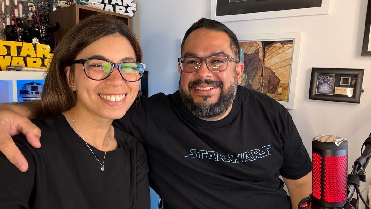 Fernanda Colman y Alejandro Alvarado en el estudio de Poderdroids